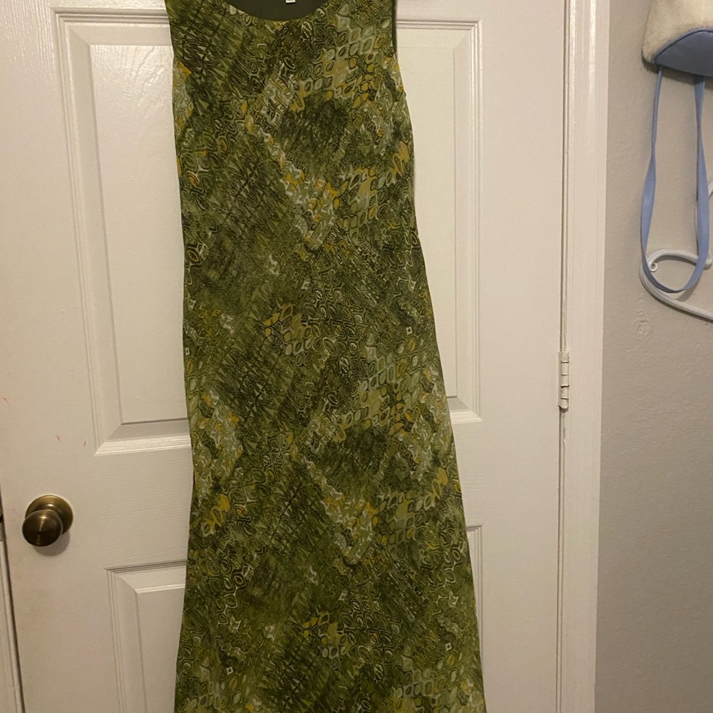 Studio One Green Sleeveless Scoop Neck Sheath Maxi Dress
